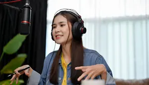 Wajib Dilirik Content Creator, Ini Microphone Studio Terbaik untuk Bikin Podcast