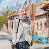 5 Deretan Selebgram yang Sukses Bangun Bisnis Fashion hingga Raup Omzet Besar. (instagram/intanfazriak)