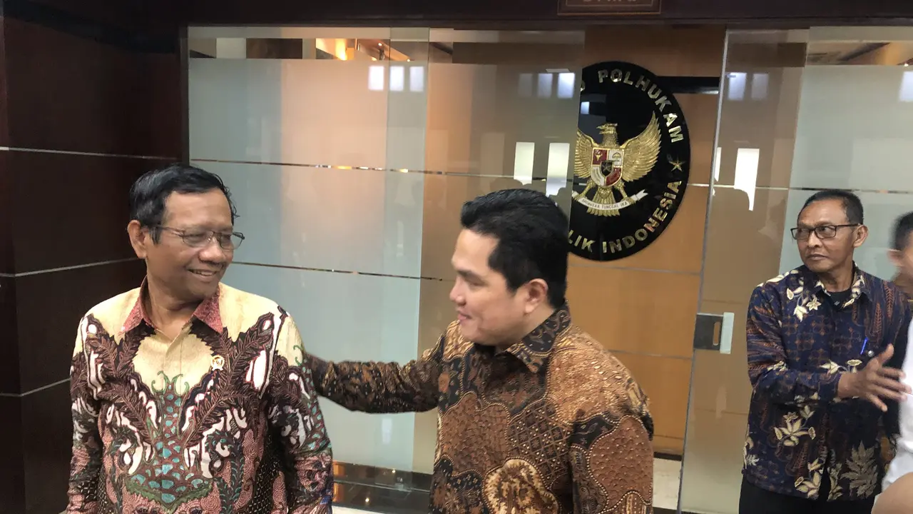 Menko Polhukam bertemu Menteri BUMN Erick Thohir.