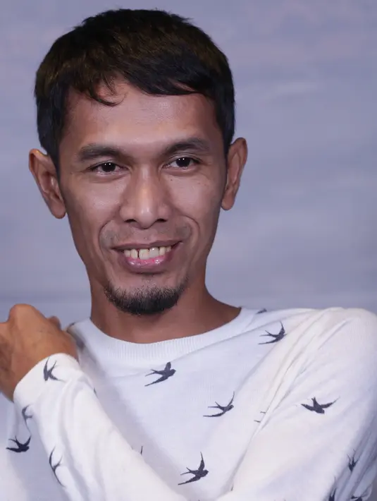 Lukman, gitaris band NOAH, saat ditemui di studio Pojur di kawasan Pancoran, Jakarta Selatan, Senin (10/8/2015). (Fathan Rangkuti/Bintang.com)