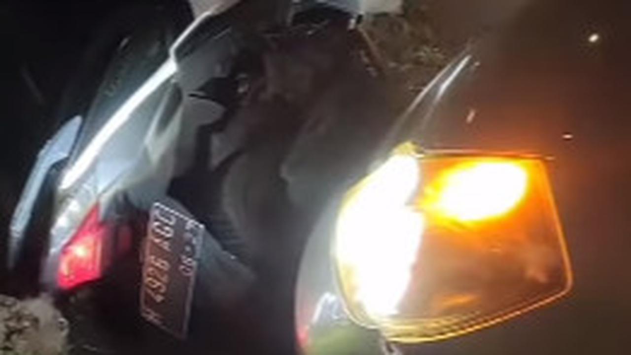 Pemobil di Semarang Tabrak Pemotor Hingga Jatuh Tersungkur tapi Justru Ramai Dipuji,