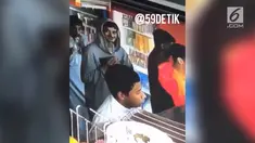 Kocak, seorang pria mengembalikan hp yang ia curi lantaran terekam kamera cctv.