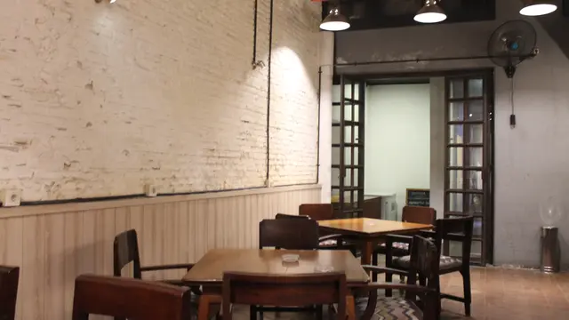 Kafe Historia Jakarta
