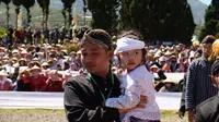 Ritual Cukur Rambut Anak Gimbal Jadi Momen Unik Dieng Culture Festival 2019