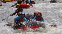 Serunya rafting si Sungai Elo. Foto: Dhitakoesno