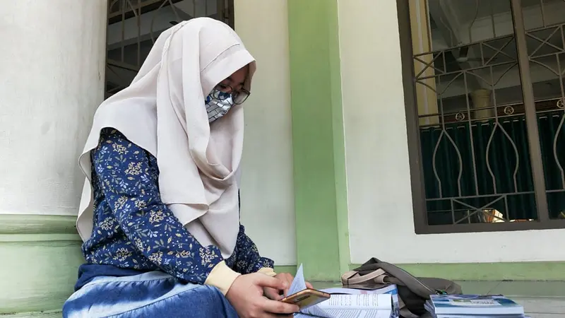 Gangguan Jaringan Telkomsel Hambat Proses Belajar Daring Siswa di Pekanbaru