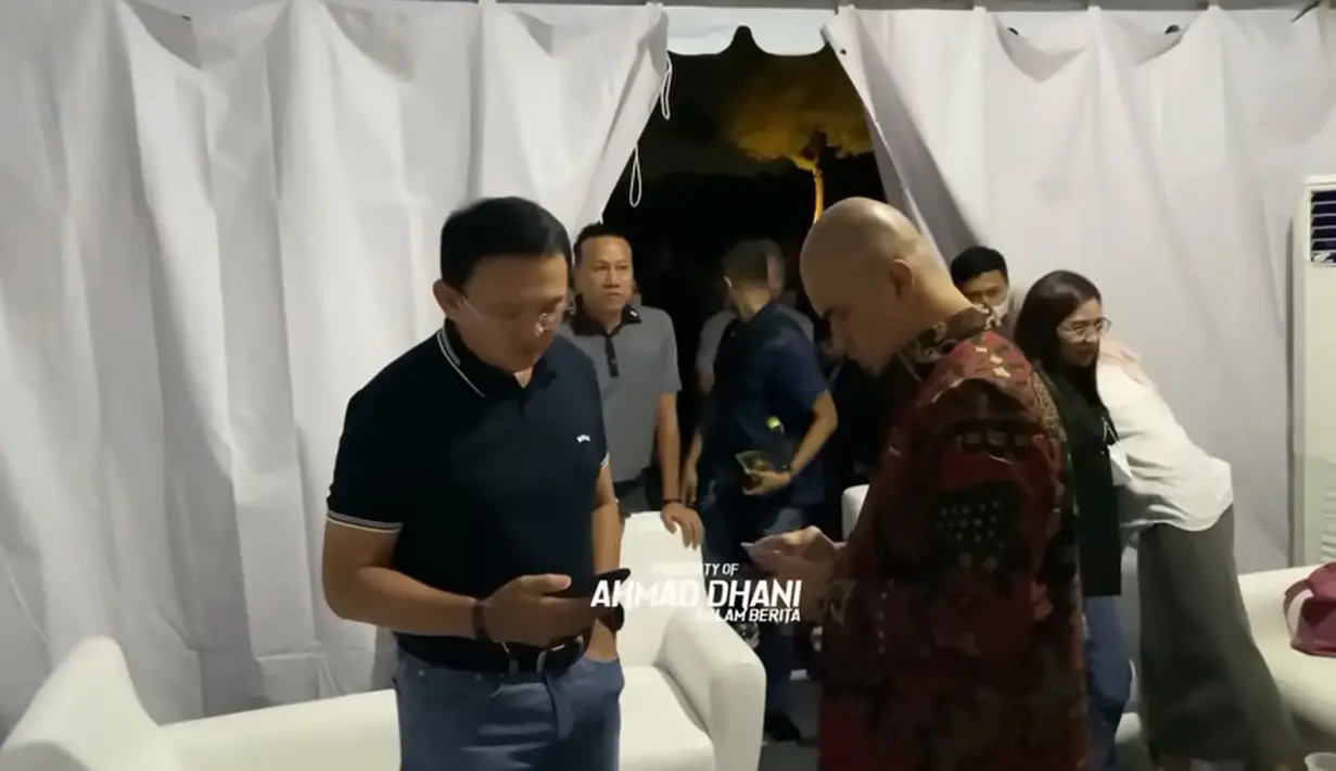 [Youtube/AHMAD DHANI DALAM BERITA]