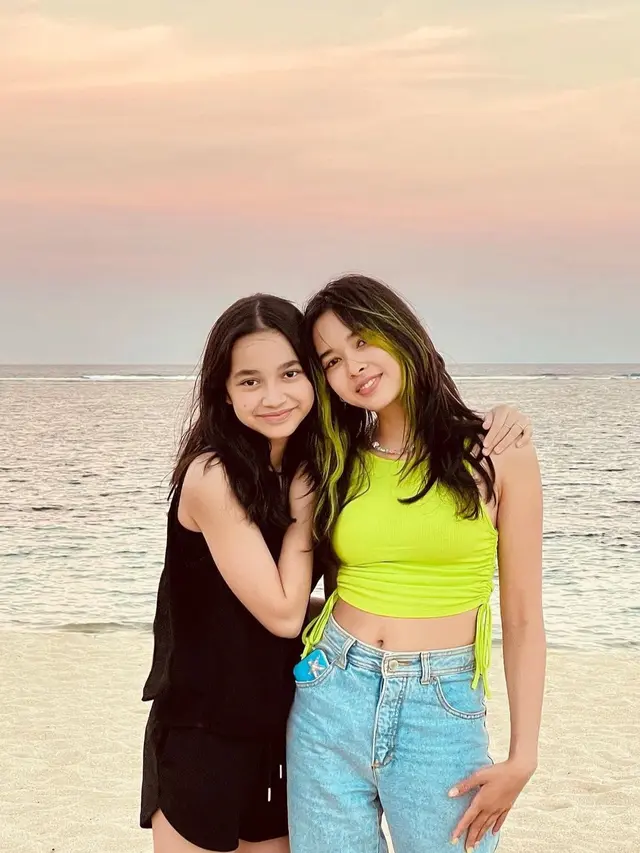 Cut Tari dan Kedua Putri