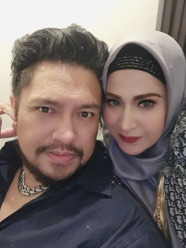 Suami penyanyi dangdut Wirdha Sylvina, Zecky Alatas