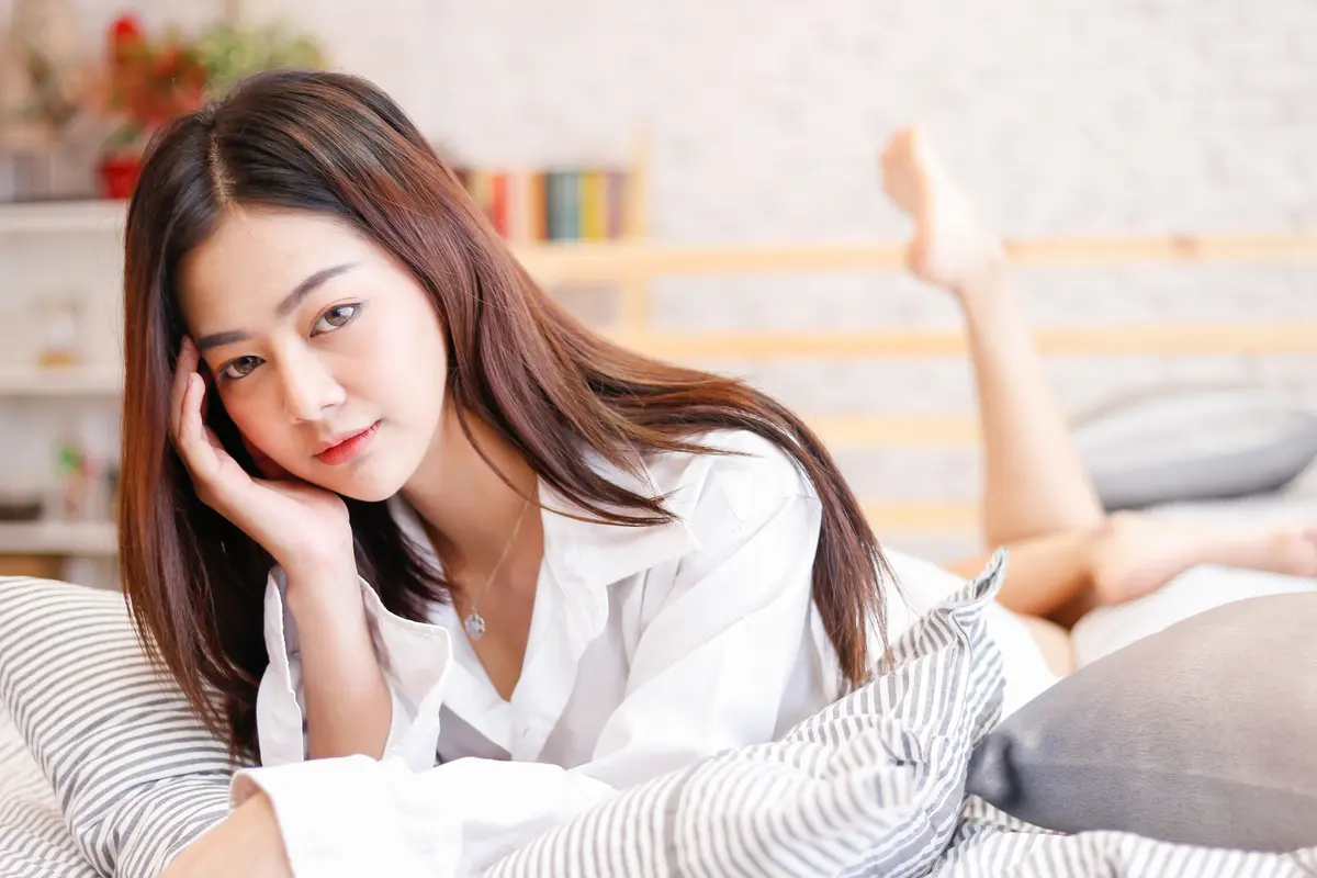 perempuan bangun tidur