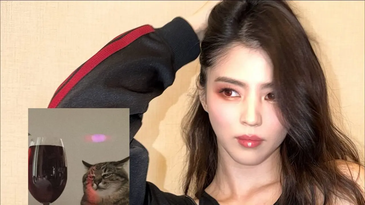 Jadi Vampir Cantik, Pesona Han So Hee dengan Makeup dan Lensa Kontak Merah di Fanmeeting Jakarta