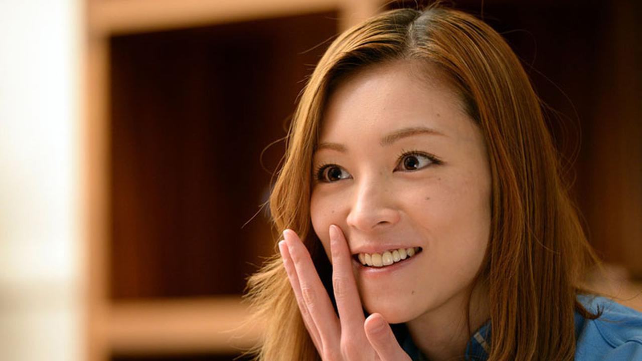 Eks Morning Musume, Hitomi Yoshizawa Menikah di Hari Baik