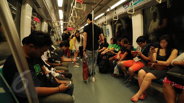 Memilih Posisi Duduk yang Aman Saat di Kereta, Bepergian 