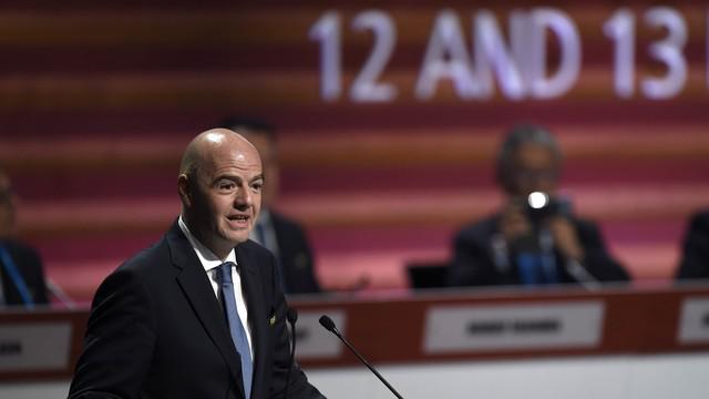 Presiden FIFA, Gianni Infantino, menyampaikan keputusan pencabutan sanksi atas Indonesia dalam kongres FIFA yang berlangsung di Meksiko, Jumat (13/5/2016).