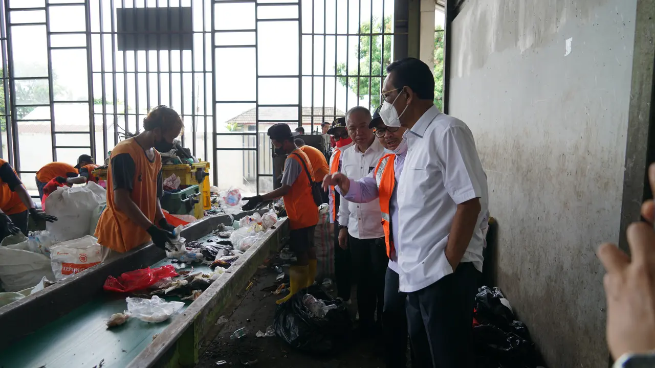 Gubernur DIY, Sri Sultan Hamengku Buwono X