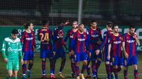 Ousmane Dembele dan pemain Barcelona merayakan gol di Copa Del Rey (AP)