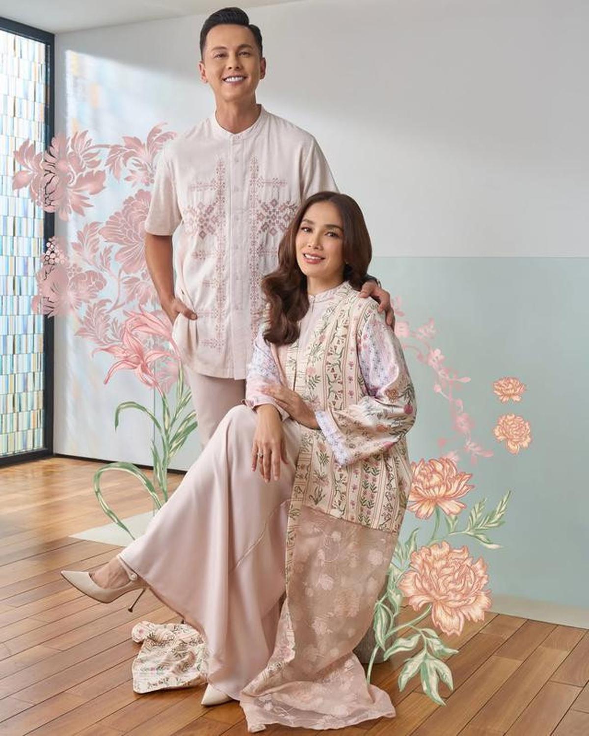 6 Potret Baju Sarimbit Keluarga Ussy Sulistiawaty dan Andhika Pratama, Desain Mewah Tapi Sederhana