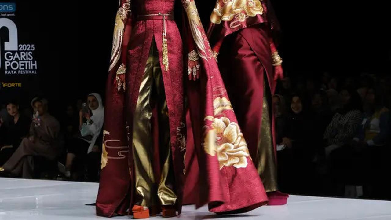 Termarun-marun, Tren Warna Baju Lebaran dari Runway Garis Poetih Raya Festival 2025
