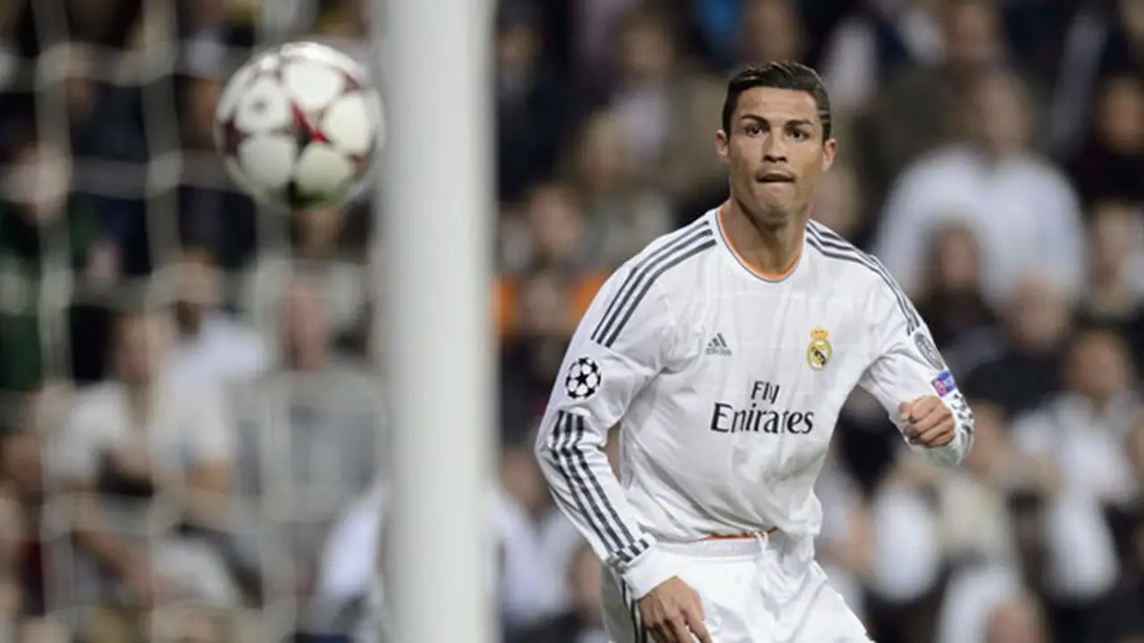 cristiano-ronaldo-131026a.jpg