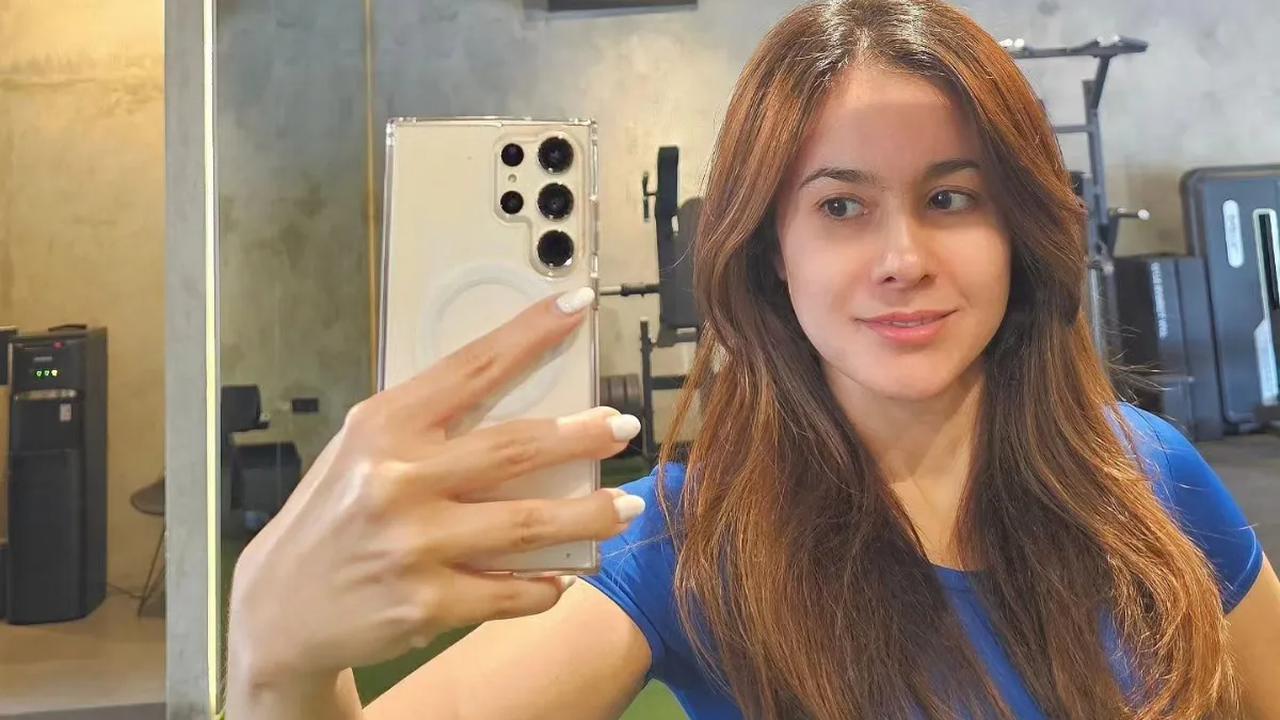 Penampilan Wulan Guritno malah bikin salfok. Penampilannya dikira gadis 18 tahun.<br>