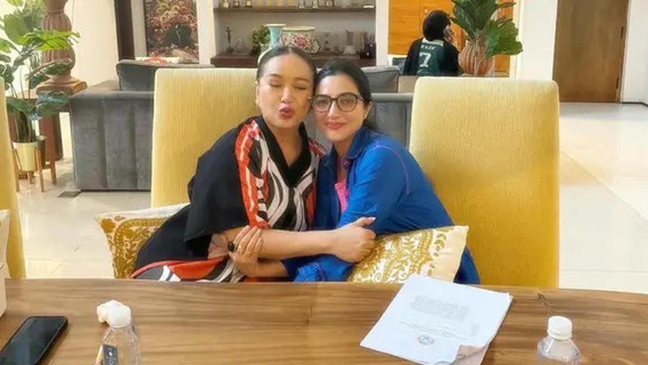 Elegan dan Nyaman, Ini Potret Ruang Tamu Titi DJ Bergaya Minimalis Modern