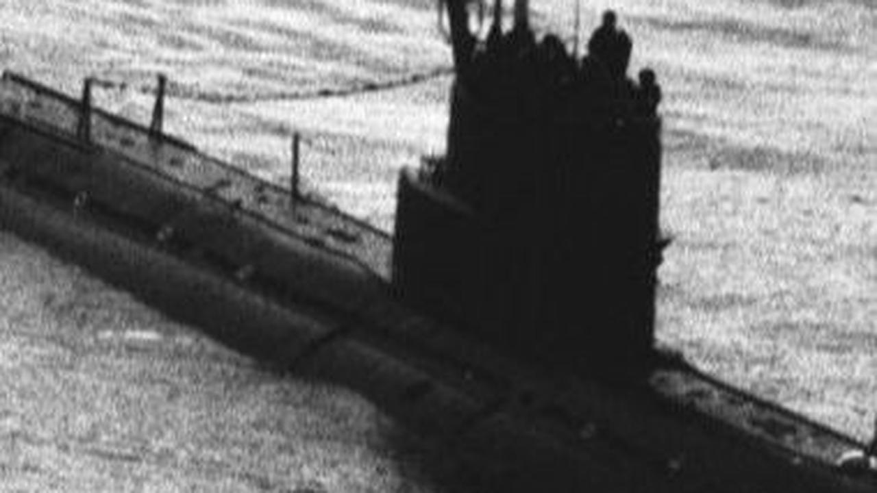Dalam foto yang diunggah Naval Group dalam akun X resminya, Selasa (2/4), kontrak itu diteken oleh Kepala Badan Sarana Pertahanan (Kabaranahan) Kemhan RI Marsekal TNI Yusuf Jauhari, Direktur Utama PT PAL Indonesia Kaharuddin Djenod, dan Executive Vice Pre