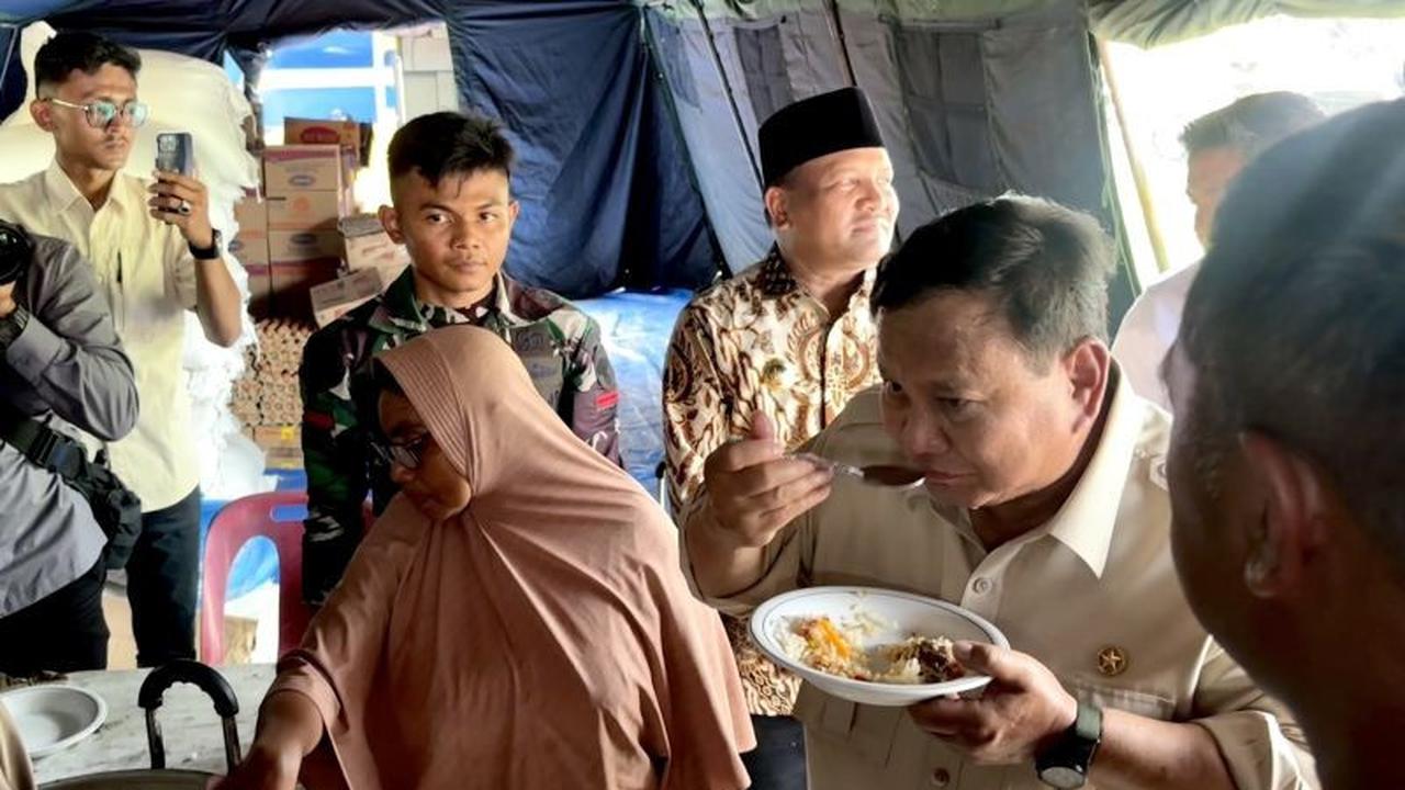 Kunjungan Prabowo ke Aceh: Tinjau Pengungsi dan Dapur Umum Korban Banjir Bireuen