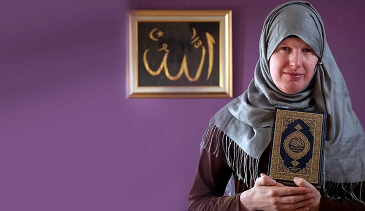 Lucy adalah muslim transgender pertama di Inggris. 'Saya yakin masih ada yang seperti saya - mereka hanya takut mengakui seperti saya."  - Lucy Vallender 