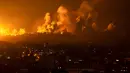 Sejumlah foto memperlihatkan kehancuran Jalur Gaza usai digempur Israel sejak 7 Oktober 2023 melalui serangan udara secara bertubi-tubi. (AP Photo/Fatima Shbair)
