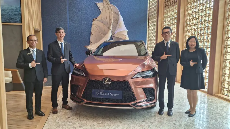 Lexus Resmi Jual RZ Listrik dan RX Hybrid Electric Performance, Harga Rp 1,961 Miliar (Arief A/Liputan6.com)