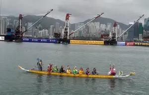 Laporan Liputan6.com dari Hong Kong: Si Pitung hingga Firaun Melaut di Dragon Boat Races