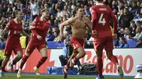 Pemain Liverpool, Trent Alexander-Arnold (kedua kanan) bersama rekan-rekannya merayakan gol ke gawang Leicester City dalam laga lanjutan Liga Inggris 2024/2025 di King Power Stadium, Leicester, Inggris, Sabtu (20/04/2025) waktu setempat. (AP Photo/Rui Vieira)