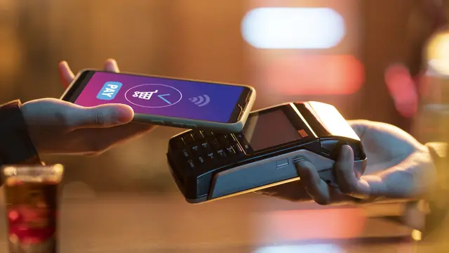 Ilustrasi e-money, uang elektronik