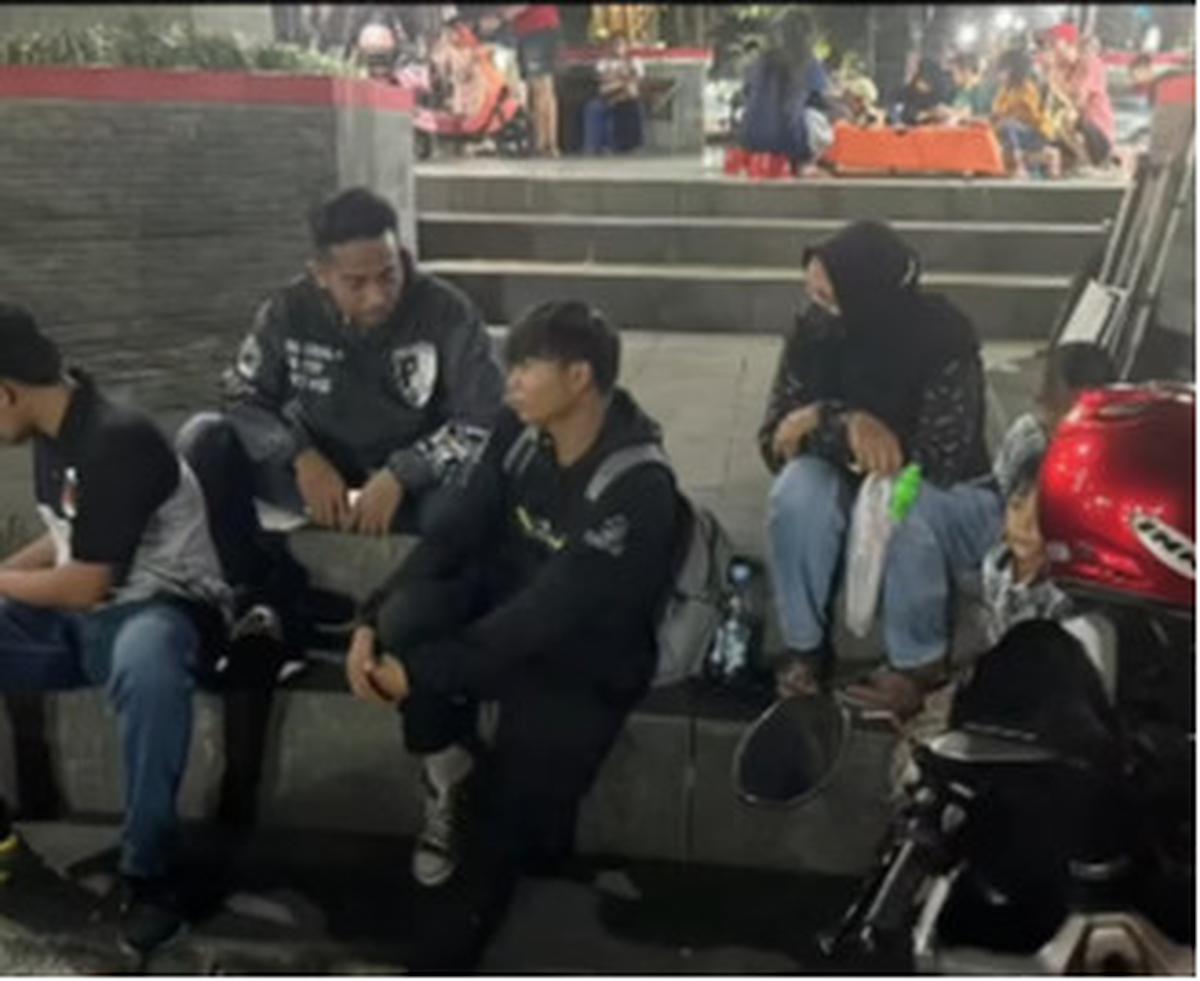 Pemudik Mencari Motor