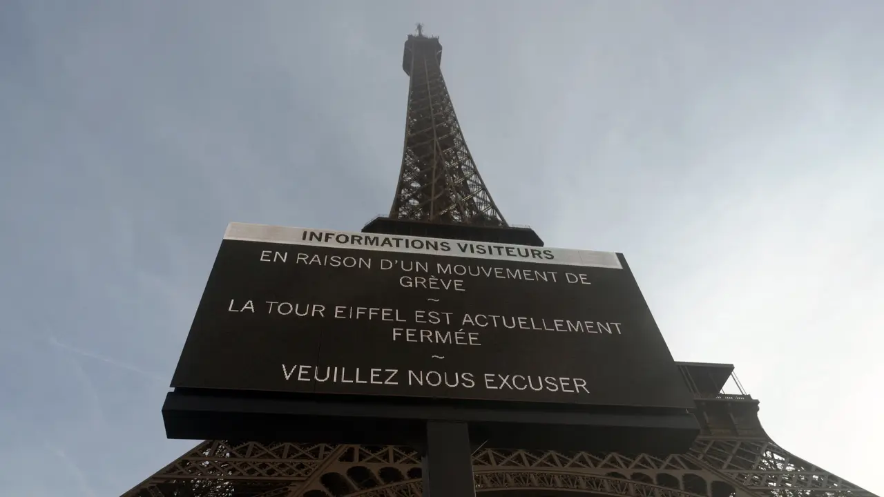 Menara Eiffel ditutup karena para pekerja mogok kerja