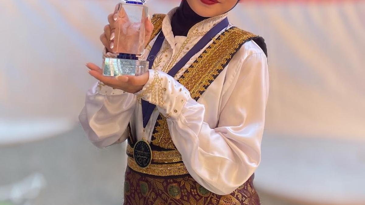 Kalya Mahiya dan Misi Budaya Al-Izhar Pondok Labu Raih Penghargaan di International Contest Festival Dancing Italy 