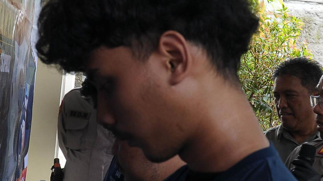 Sebanyak 4 pelaku diamankan dalam kasus tawuran yang melibatkan dua kelompok, yakni Geng Biang Rusuh (Birus) dan Geng Anak Lapak Klender.&nbsp;Merdeka.com/Imam Buhori
