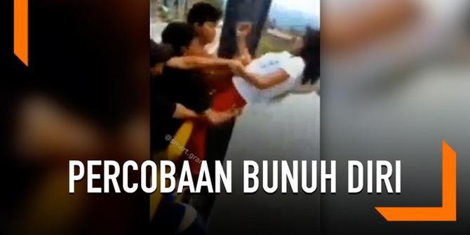 VIDEO: Rebutan Pacar, 2 Remaja Wanita Coba Bunuh Diri