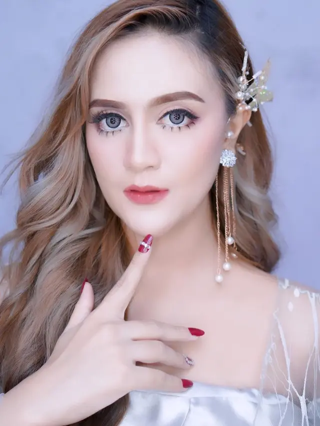 6 Gaya Maternity Shoot Irenne Ghea, Tampil Serasi dengan Noval KDI