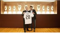 El Real memberikan kejutan itu untuk mengenang 20 tahun debutnya bersama klub.