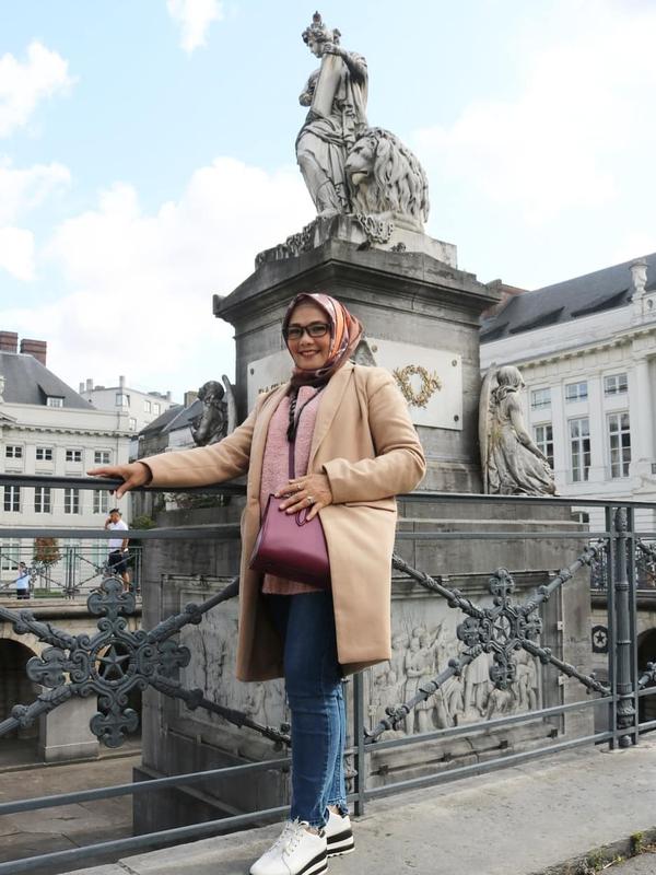 Hesti Erawati Ibunda Andhika Pratama (Sumber: Instagram/sherliesubagyo)