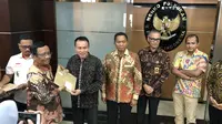 Menko Polhukam Mahfud Md mengenalkan anggota Pansel Kompolnas, Kamis (16/1/2020). (Liputan6.com/ Putu Merta Surya Putra)
