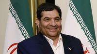 Wakil Presiden pertama Iran Mohammad Mokhber (68) ditunjuk sebagai penjabat presiden Republik Islam pada hari Senin (20/5/2024) pasca kematian Ebrahim Raisi (63) dalam kecelakaan helikopter pada Minggu (19/5). (Dok. Dmitry Astakhov, Sputnik, Kremlin Pool Photo via AP, File)