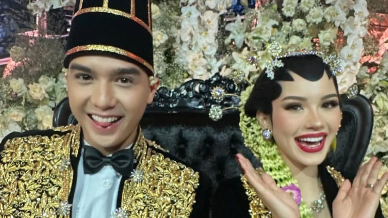 5 Potret Cantik Alyssa Daguise Istri Al Ghazali dengan Potongan Rambut Bob, Tampil Awet Muda Bak Remaja SMA