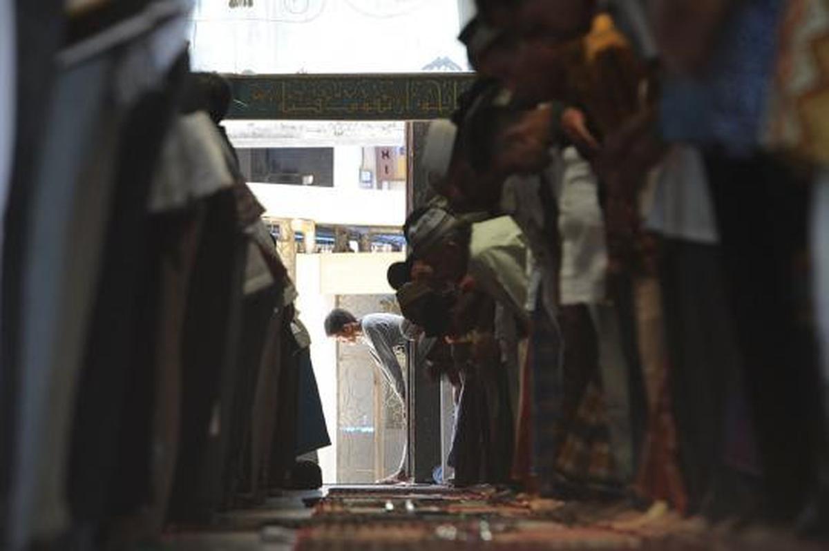 Salat Jumat di Aceh pasca gempa 8,5 SR
