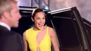 Aktris Gal Gadot tiba menghadiri acara Palm Springs International Film Festival 29 tahunan di Palm Springs, California (2/1). (AFP Photo/Matt Winkelmeyer)