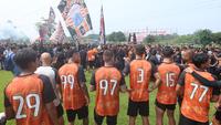 Ratusan The Jakmania Serbu Latihan Persija di Depok, Berikan Dukungan sebelum Melawan Persib di Samarinda