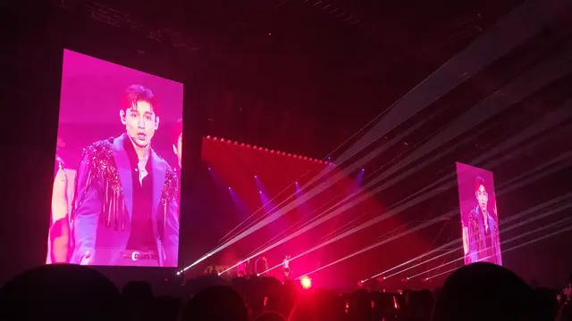 TVXQ konser di Hall 5 ICE BSD Tangerang Selatan, Sabtu (20/4/2024) (Liputan6.com/Rosaria Arum Prakoso)