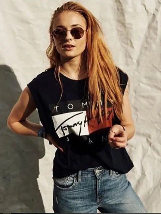 Merayakan Thanksgiving bersama semakin memperkuat bukti bahwa keduanya memang memiliki kedekatan yang spesial. Terlebih dengan beberapa kencan dan hadirnya mereka di pesta kali itu. (Instagram/sophiet)