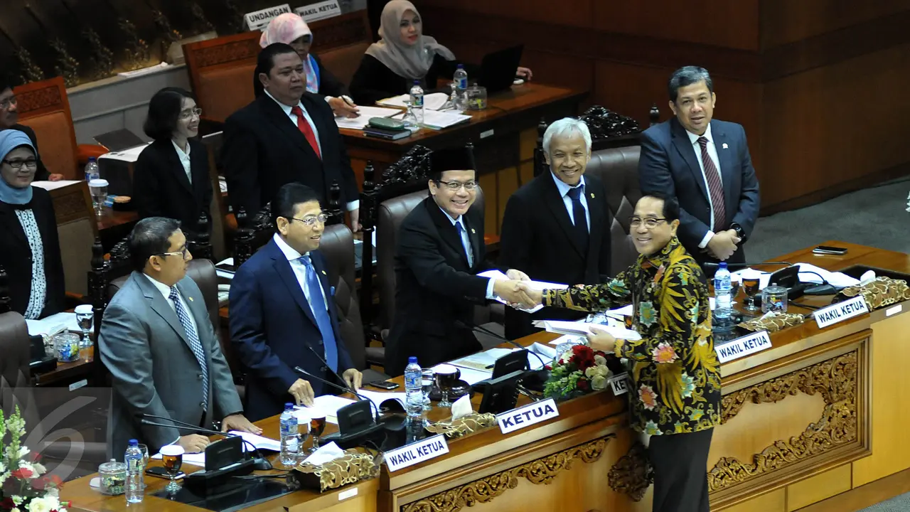 20151215- Rapat Paripurna RUU Pengampunan Pajak-Jakarta-Johan Tallo